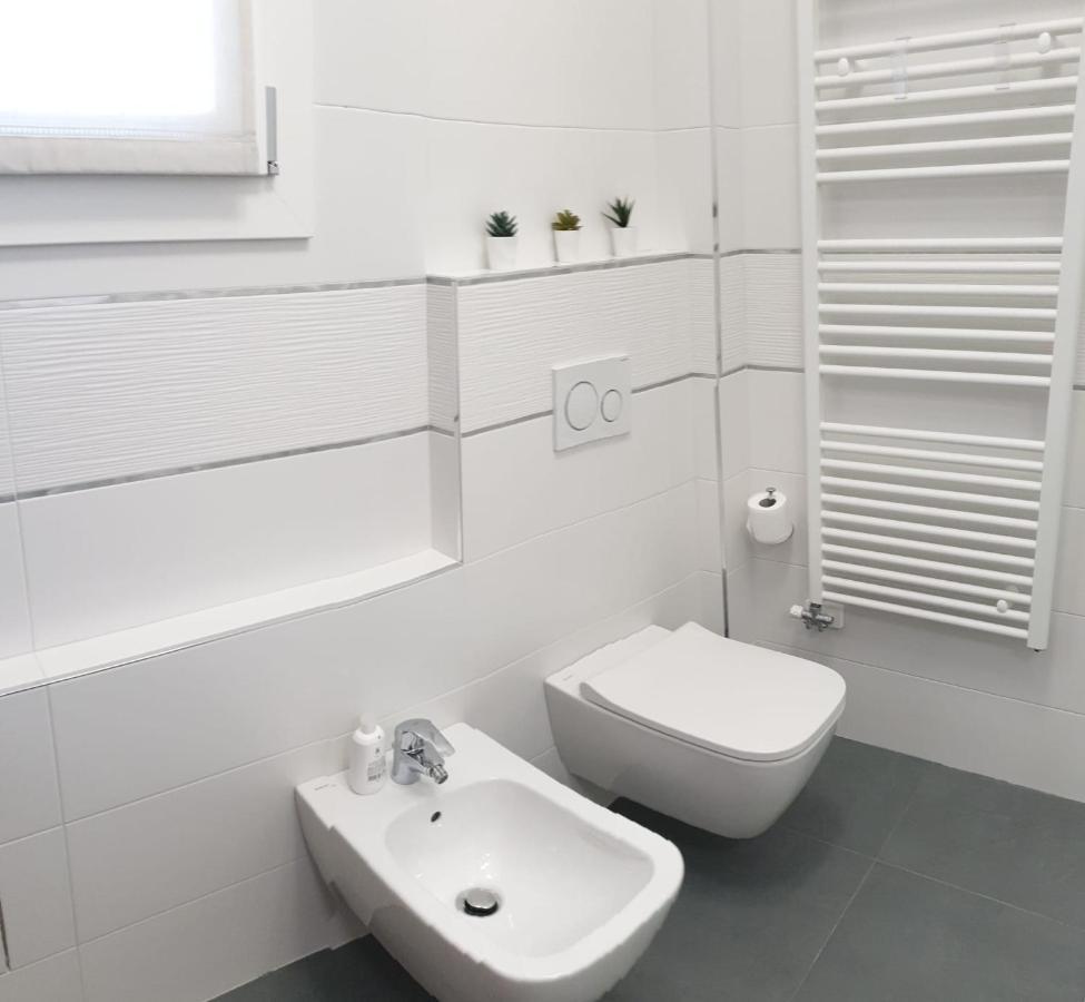 Oltre Le Nuvole Apartman Cuneo Kültér fotó